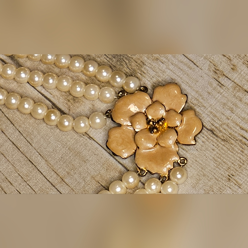 《Vintage Faux-Pearl Choker》□ Light Pink □ Flower Pendent